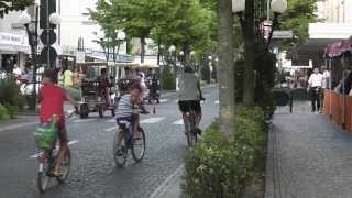 preview picture of video 'Bibione Italy Pedestrian Zone'
