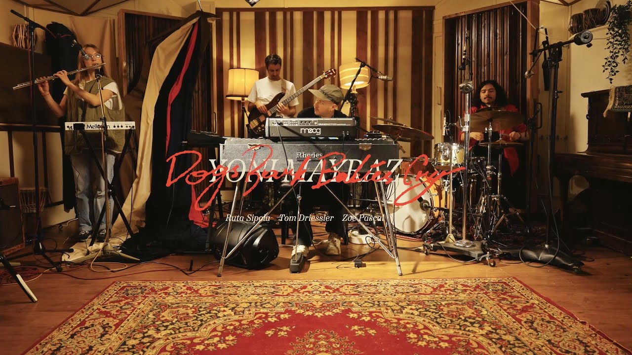 Yoni Mayraz - 'Rooftops' (Live in Studio)