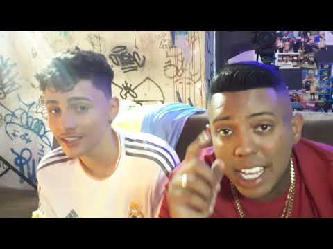 BMO e MC DR por traz da câmeras CLIPE  de outro mundo