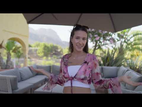 Luxury Villa with Plot 32000m2 for Sale in la Nucia