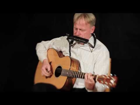 Tommy Emmanuel - Mombasa (Tommy meets Miriam Makeba) by Tobias Volkamer