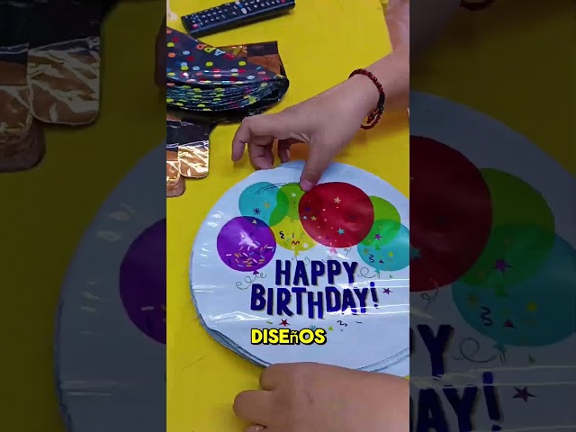 Vídeo relacionado con Globos Metálicos de Plateado,12 Piezas Globos Plateados,Globos 4D Plateados,Globos Aluminio Gigantes,Gigantes Globos 4D Redondos,para baby shower, cumpleaños, Año Nuevo, bodas, aniversarios (A)