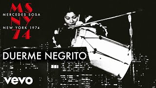 Mercedes Sosa - Duerme Negrito (En Vivo NY) (Official Video)