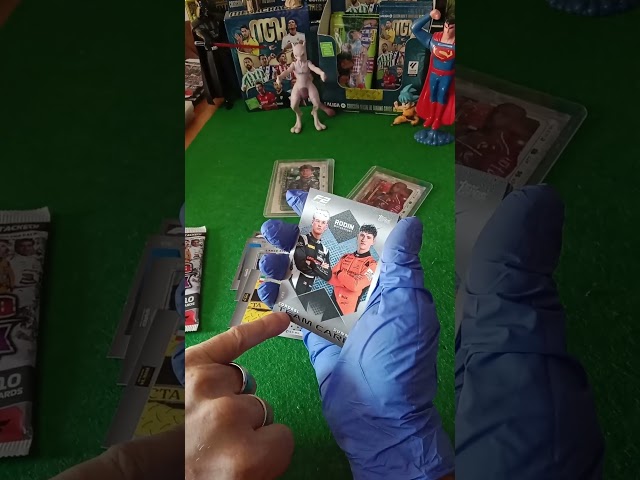 Vídeo relacionado con Topps Turbo Attax Formula 1 2025 - Mega Multipack - Incluye 39 tarjetas Turbo Attax y 2 tarjetas de edición limitada aleatoria