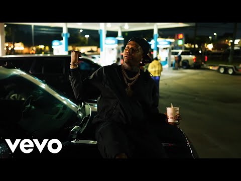 Moneybagg Yo ft. BigWalkDog & Gucci Mane - Switches [Music Video]