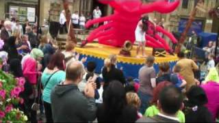 preview picture of video 'DEWSBURY ON SEA CARNIVAL 2010'