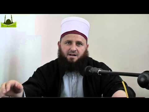 ZEKERIJA ef. QAZIMI - ËSHTË HARAM ME FOLË KUR IMAMI ËSHTË NË HUTBE