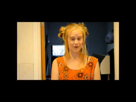 Tonår i Fagerås- Meet Honey. (Nothing Hill)