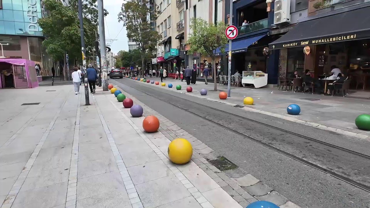 Manasız bir yayın / Canlı