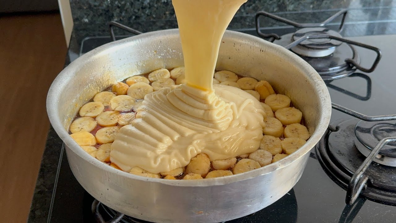 JÁ COMEU BOLO DE BANANA ASSIM? BOLO DELICIOSO @ReceitascomThayRomera