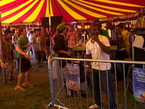 Chatty Chatty Mouth with Navigator and Liondub One Love Festival 2011.mp4