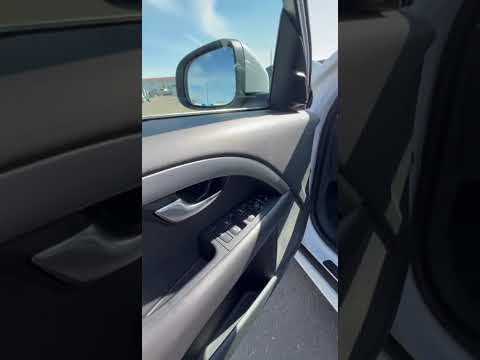 фото volvo v70 iii рестайлинг 0