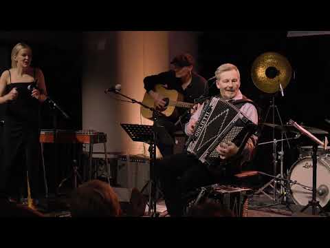 Säkkijärven polkka  Fredrik Hangasjärvi Orkester