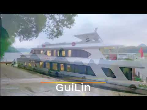 Cruzeiro no Rio Li.Guilin