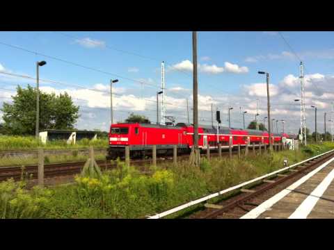 [DB REGIO] line RE5 to Rostock passing Schönfließ station.