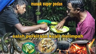 Download lagu COOKING SUPER SPICY RAWA FISH || OVERFLOWING Wok, BUSHCRAFT COOKING mp3