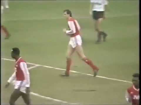 1987/88 Arsenal v Charlton Athletic (Highlights)