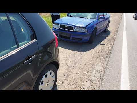 Tamponare între două autovehicule la Trei Poduri, la intrare în Alba Iulia