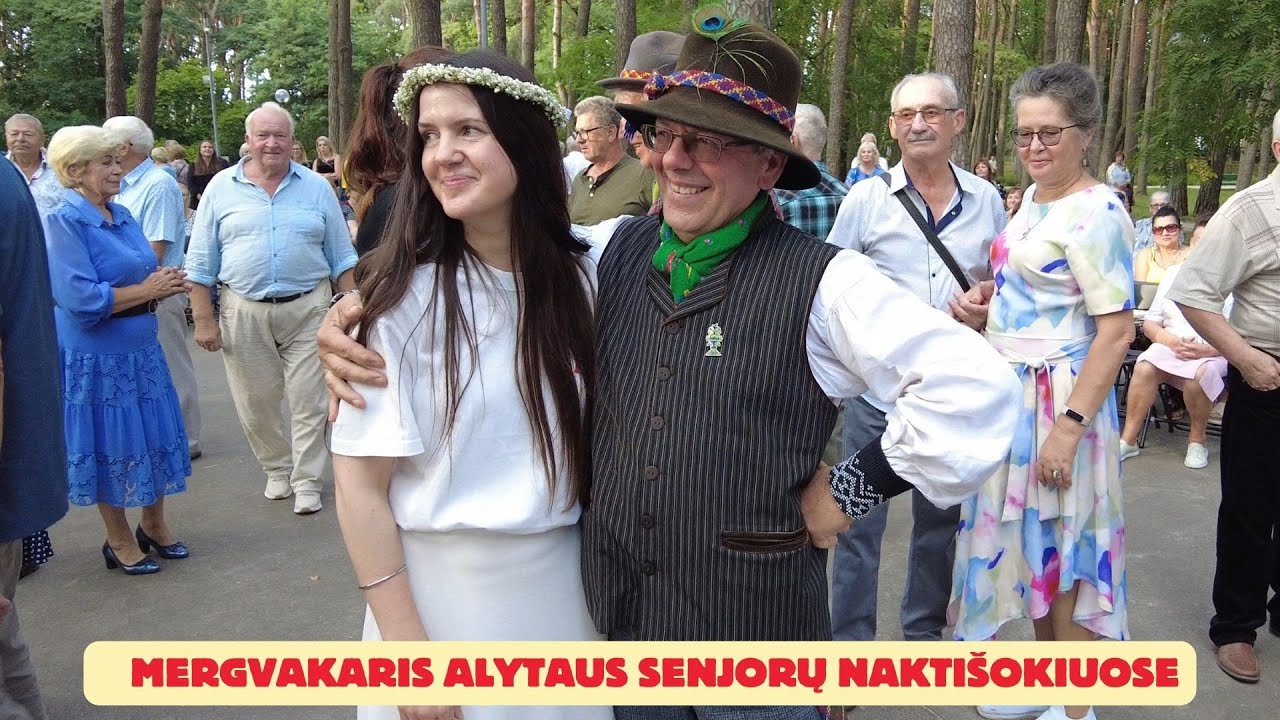 Mergvakaris Alytaus senjorų naktišokiuose. 2024 08 26. Koncertuoja Panevėžio r. „Upytės Vešeta"