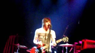 Amely - I&#39;m Not Missing You (Live)