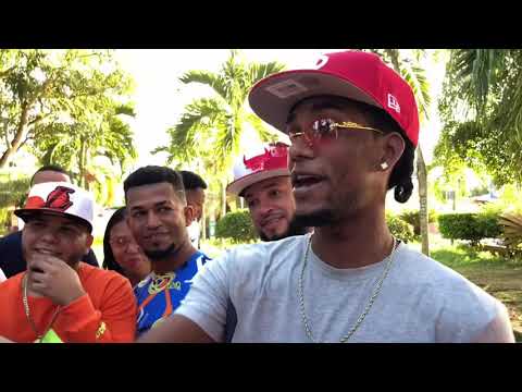 🤣 El Hombre Que Tiene 2 Tenis Que Parecen Una Yola 🤣 ( La Rabia 24 Vs El Betero )