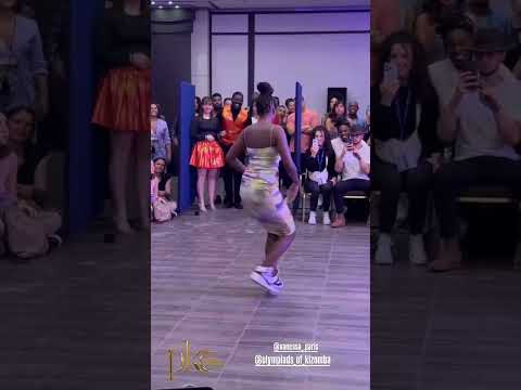 very courageous woman ,,,this one important of dance🥰🥰🔥🔥#keepdancing#christmasgreetings