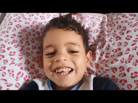 ALANA E BERNARDO ACORDAM E CONVERSAM MAMÁ NO COPO