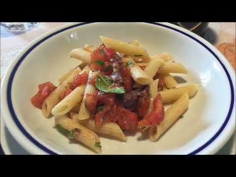 Pasta con crudaiola di pomodoro (videoricetta n° 1117)