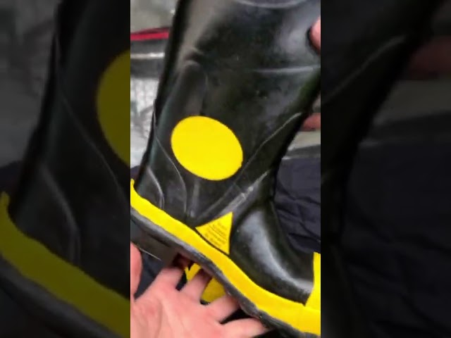 Vídeo relacionado con Bota de Serraje | Cremallera | Modelo Carona | Talla 42 | Color Marrón | Suela de Caucho