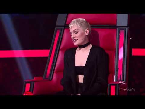 Ronan Jumps On Stage To Perform When You Say Nothing At All