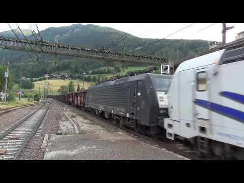 IL SALUTO DELLA VECTRON 193 CON LA 189 CON MERCI A COLLE ISARCO (BZ) GIOV. 5 - 7 - 2018