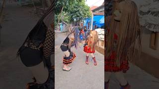 Download lagu Cici Dan ami Pargoy Rok Mini mp3 Download lagu Cici Dan ami Pargoy Rok Mini mp3