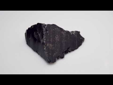 Натуральний Обсидіан кристал 52.3x38.7мм 28.00г видео