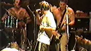 Lagwagon - 09 - Leave the light on (Live at Hangar 110 São Paulo Brazil 25 11 2000) WES @LBVIDZ