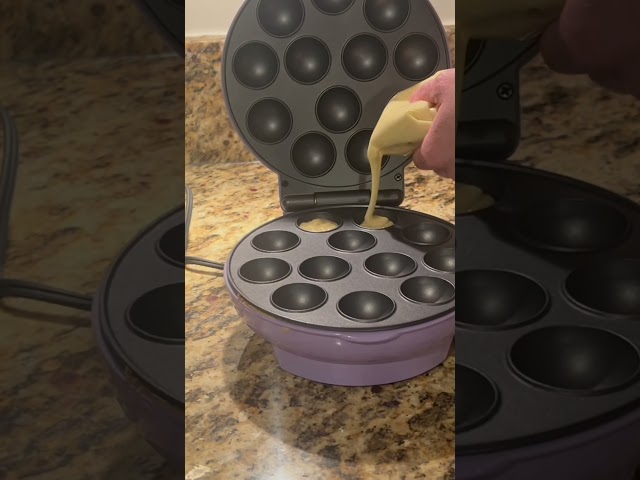 Vídeo relacionado con GirlZone Kit para Hacer Cake Pops Craze para Niñ@s Set de 80 Divertidas Piezas para Hornear con Deliciosas Recetas y muchos Accesorios Regalos Cumpleaños Navidad Ideal para Niños