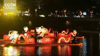 Chongqing estrena “Relatos del Río Longhe” y muestra el encanto de la cultura tujia