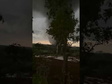 Tornado é registrado em Giruá nesta terça, 28, durante temporais no Rio Grande do Sul