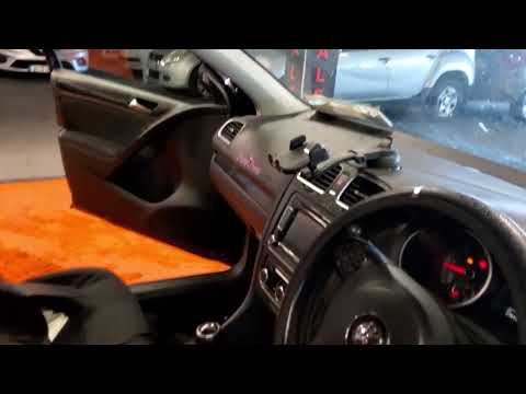 Volkswagen Golf 2011 - Image 2