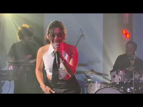 Matisse - Mis Ojos Lloran Por Ti @ City Sessions by Amazon Music 