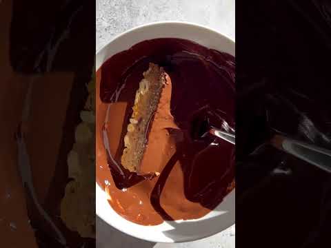 Vegan Snickers Bars type https://lifemadesweeter.com/vegan-snickers/
