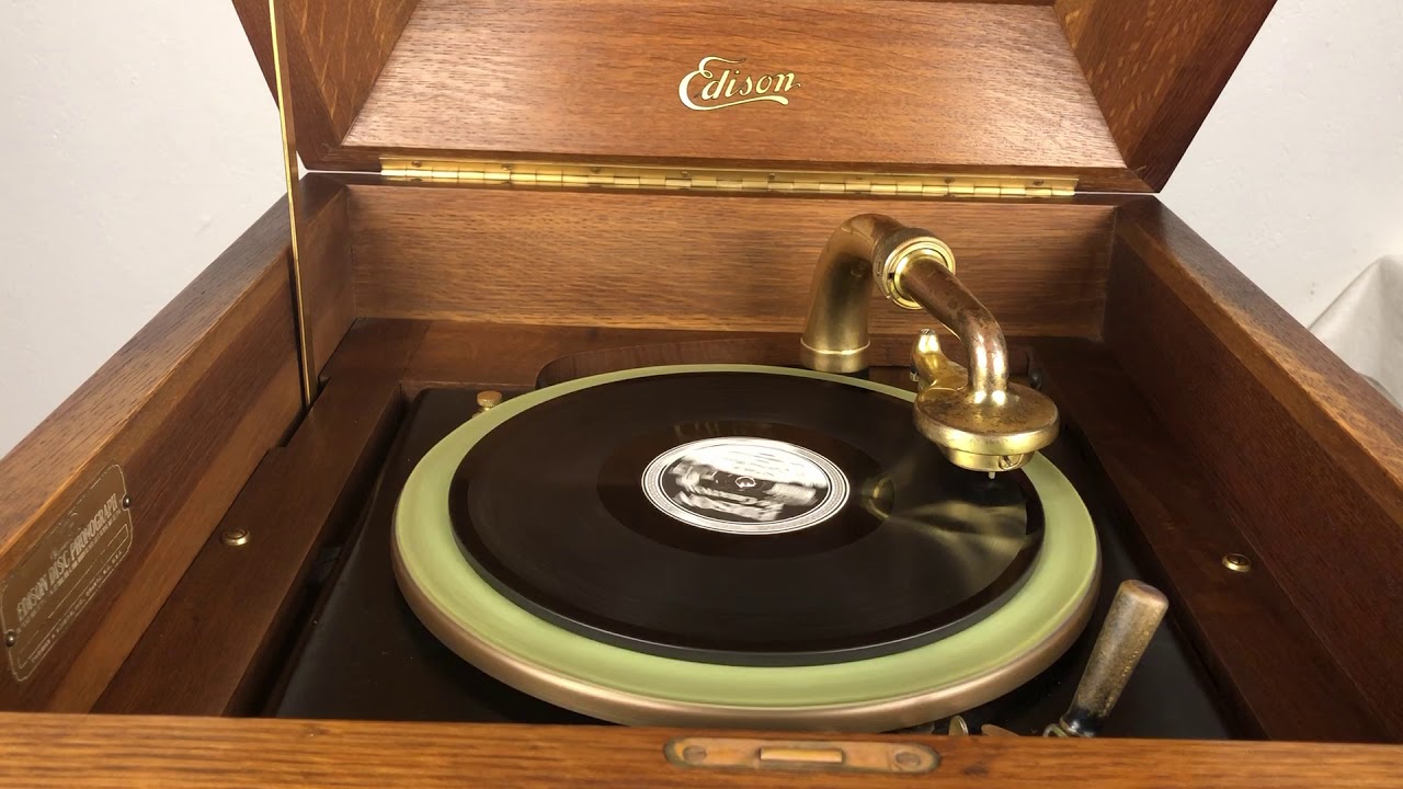 Edison Oak Antique C19 Diamond Disc Phonograph