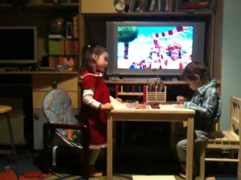 Tudor si adela in asteptarea lui mos craciun