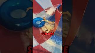 Este parque acuático parece una locura 😱✋️:Credit goes to Courtney Brunton via ViralHog #shorts
