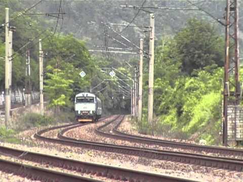 750.704 na čele R 1252 - Praha Velká Chuchle průjezd - 26.6.2011.