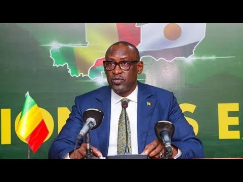 REGARDS CROISÉS DÉCORTIQUE LA SORTIE DE ABDOULAYE DIOP SUR MODIBO KEITA