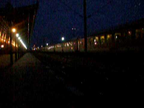 Tren R651 Bucuresti Nord - Suceava Nord tras de 45-0333-0