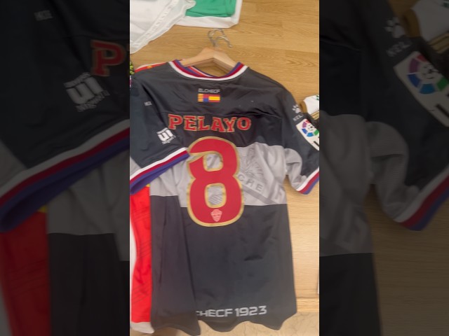 Vídeo relacionado con Camiseta Parodia de Asteris para Aficionados al fútbol de Elche - Blanco, XL