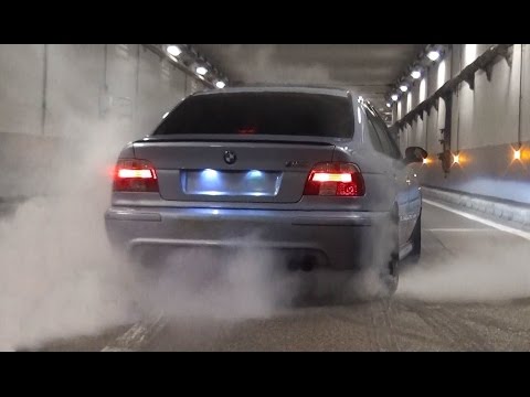 BMW M5 E39 w/ Straight Pipes - Burnout & Flames!!