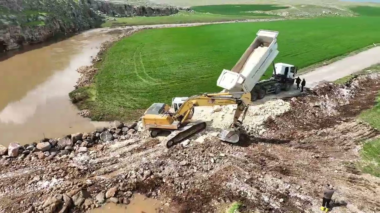 BÜYÜKŞEHİR, VİRANŞEHİR KIRSALINDA SEL HASARINI ONARIYOR