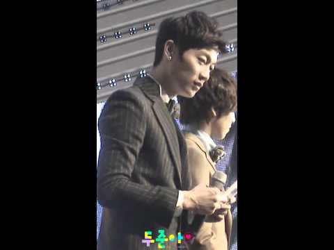 [Fancam] 111208 BEAST Doojun MC @ Music on Top
